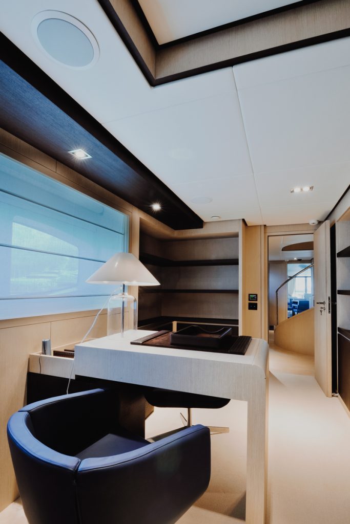 M/Y Blue East – Yachtique