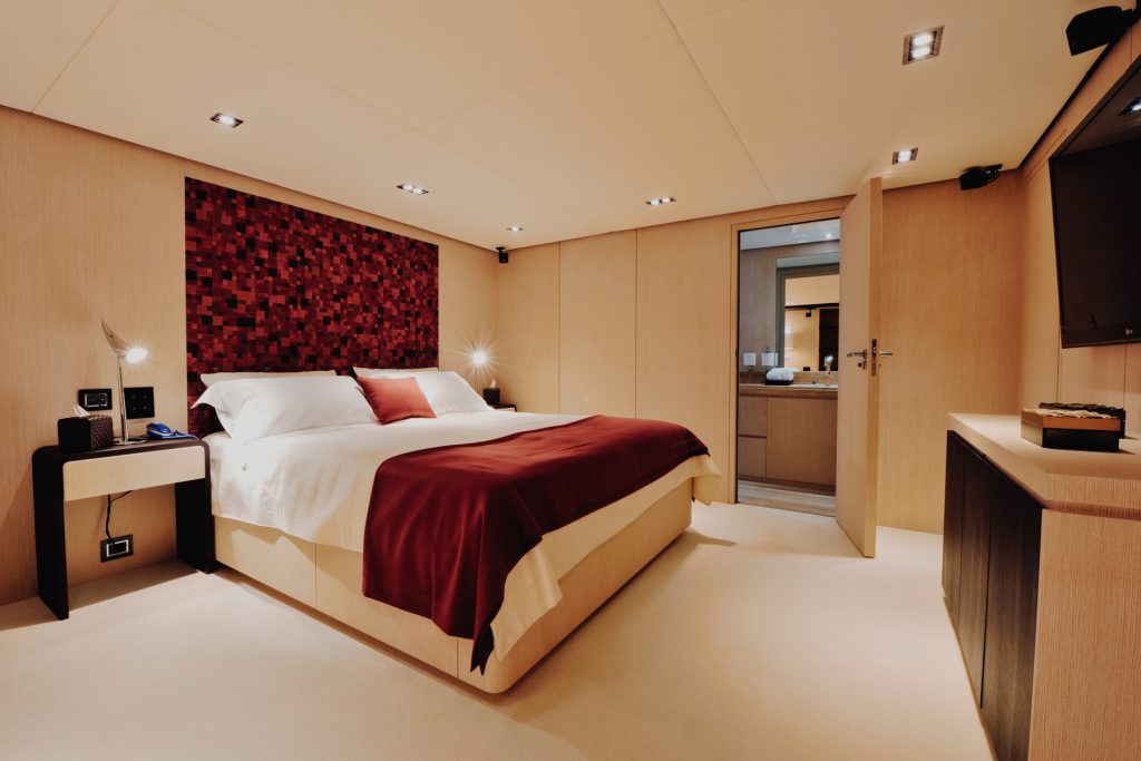 M/Y Blue East – Yachtique