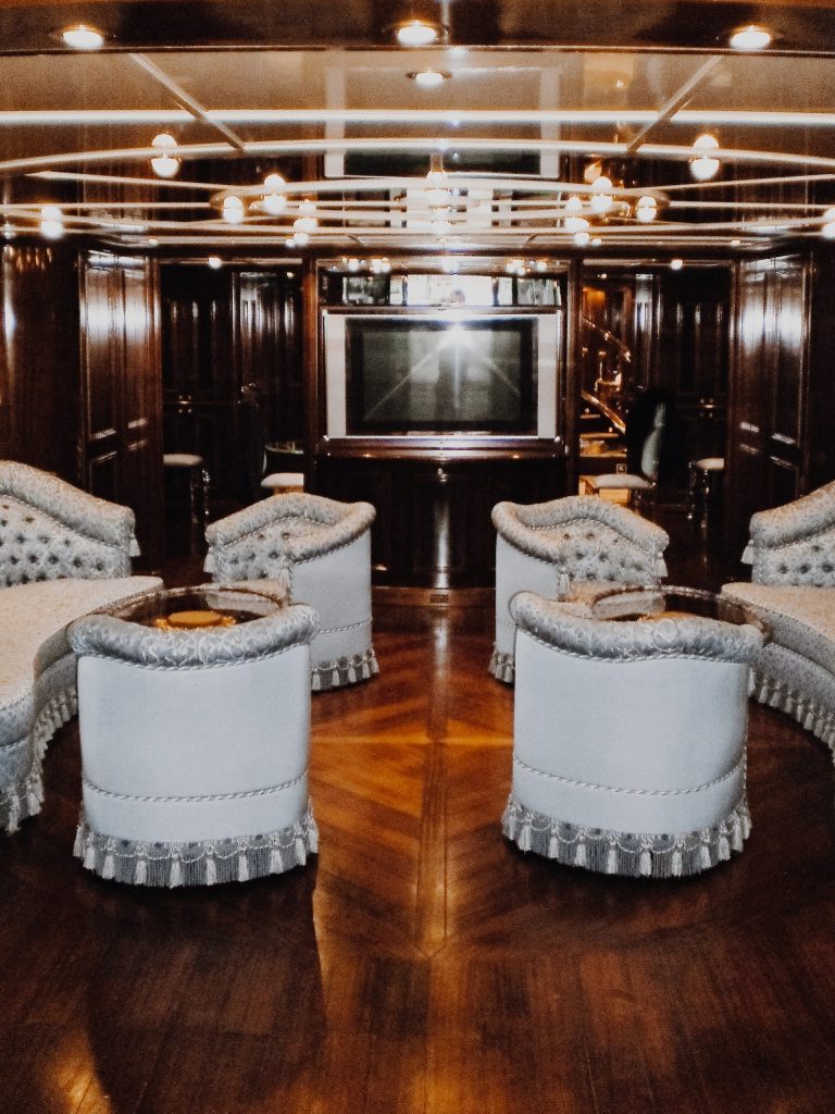 M/Y Blue East – Yachtique