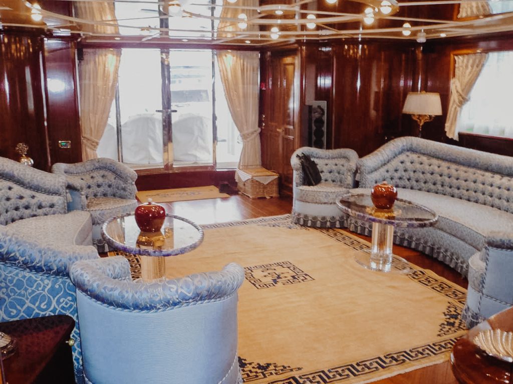 M/Y Blue East – Yachtique